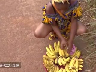 Black banana seller girl seduced for a splendid X rated movie